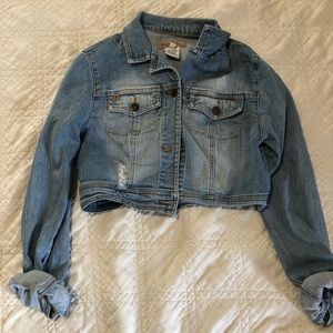 Cropped denim jacket